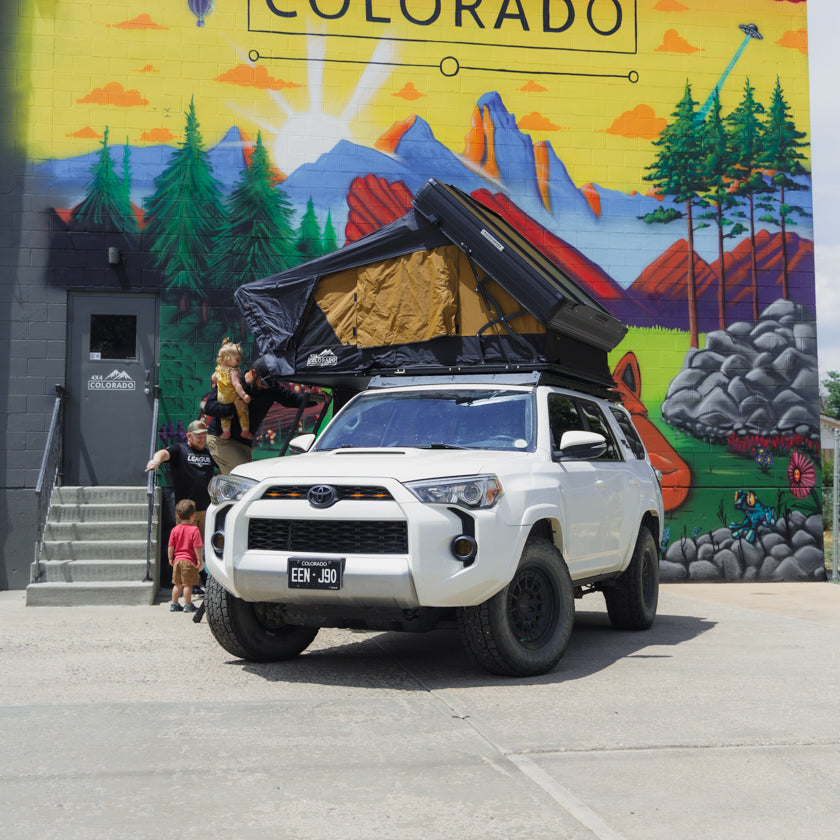 4X4 Colorado Alto Elite Hardshell Rooftop Tent (King Size Bed)