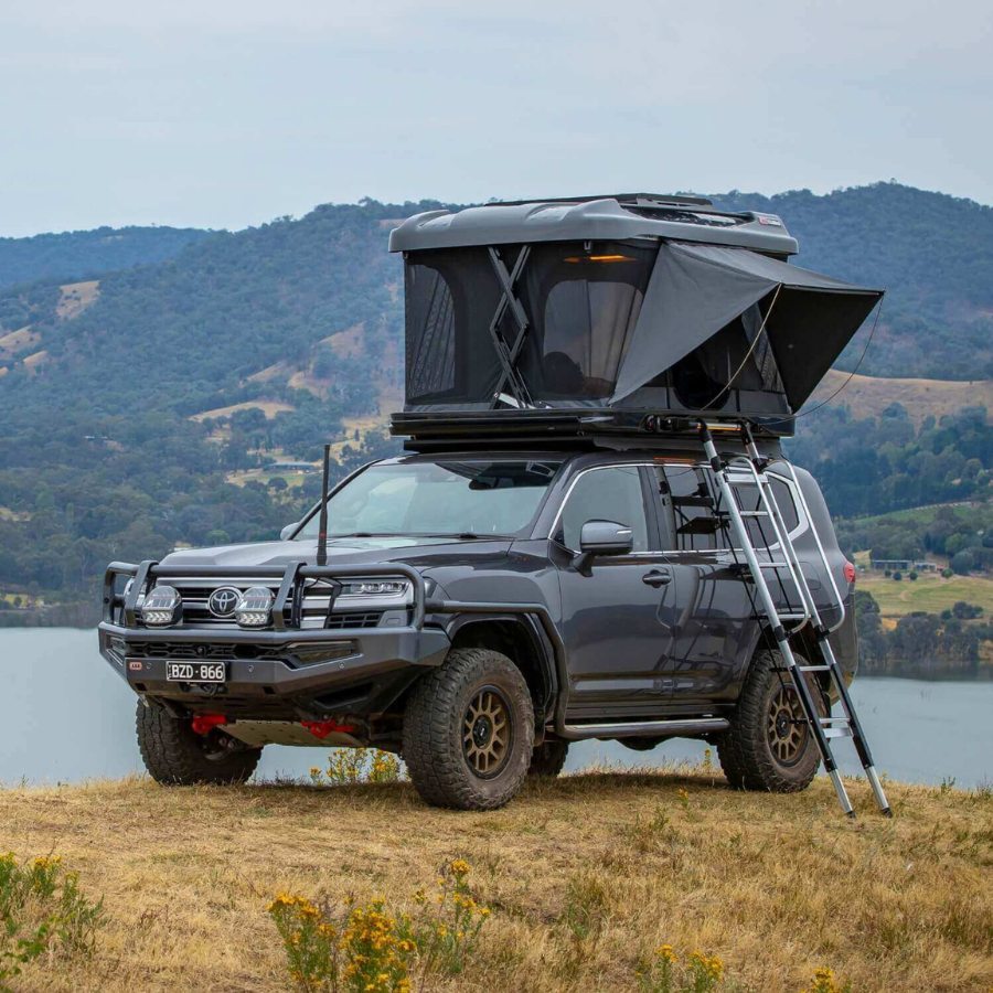 ARB ALTITUDE ROOFTOP TENT on Land Cruiser 